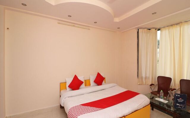 OYO 13884 Holiday Homes