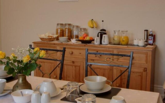 Gyves Guest House