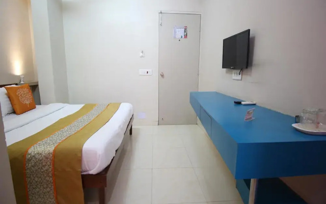 OYO 2156 Hotel Isher International