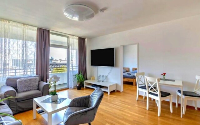 Stunning 1-bed Apartment in Neuss