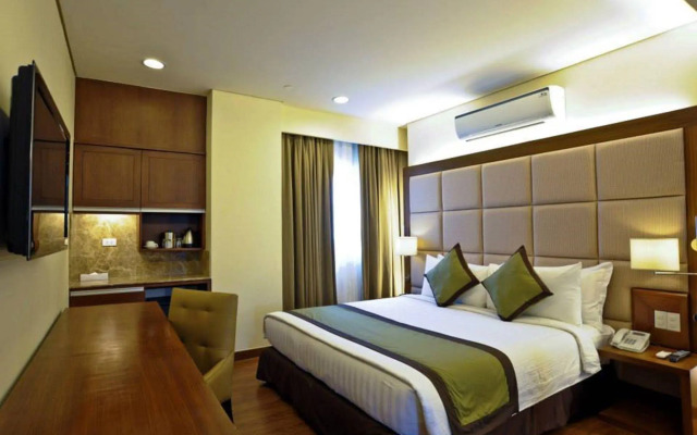 SanTomas Suites