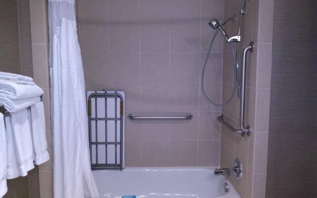 Holiday Inn Express Hotel & Suites Waterford by IHG