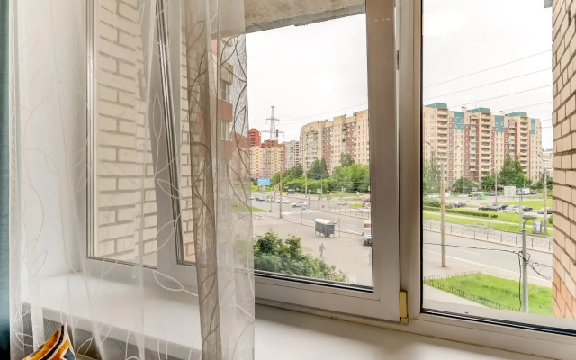 Паруса на площади Комендантская
