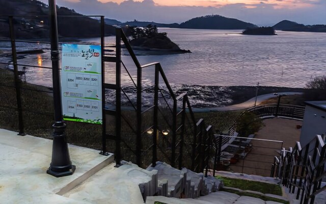 Yeosu Sunset Glow Pension