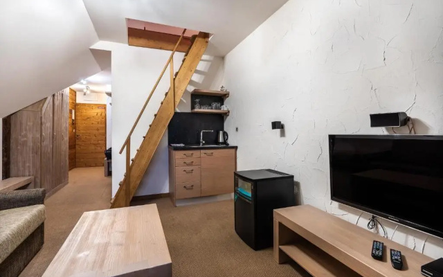 1 Bedroom Double Apartment with balcony and with view - Photo 4