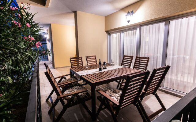 Apartments Makora