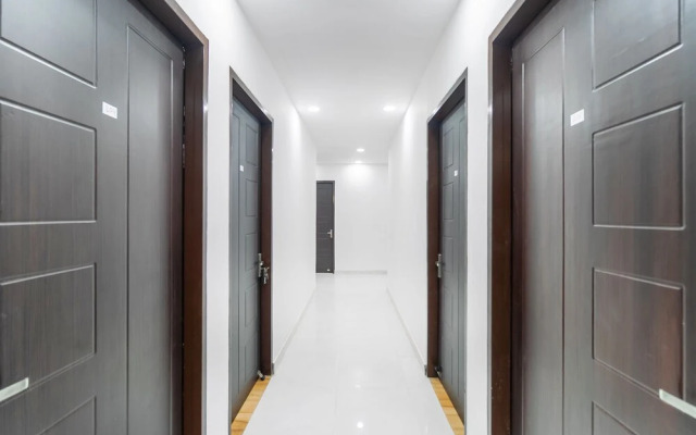 Oyo 40460 Paradise Studio