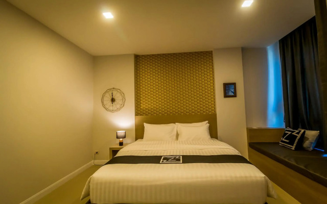 Triple Z Hotel