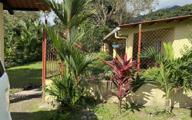 Hostel Lopez El Valle