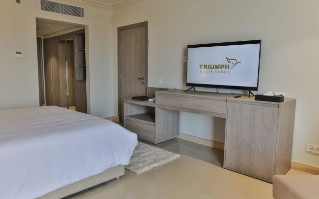 Triumph White Sands