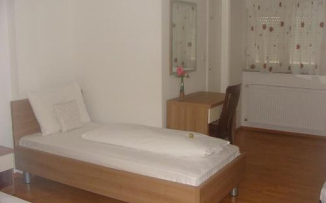 Guest House Lugarnica