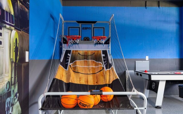 1520 FD 6BR Luxury Villa Pool Game Room