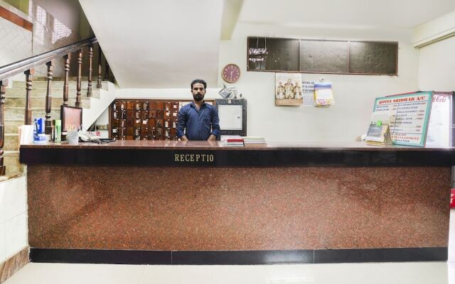 SPOT ON 38697 Hotel Sridhar
