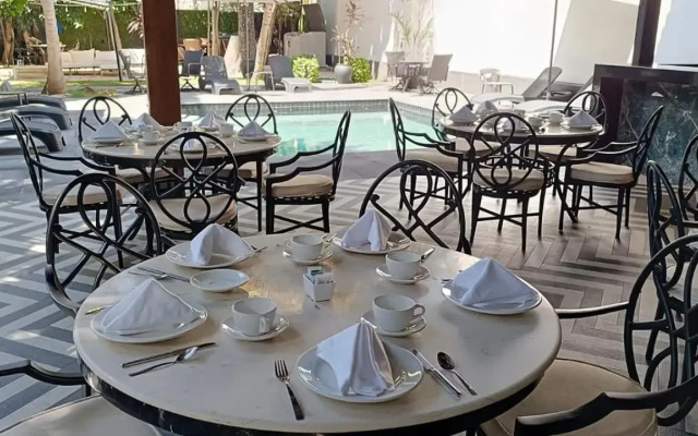 Grand City Hotel - Near Market 28