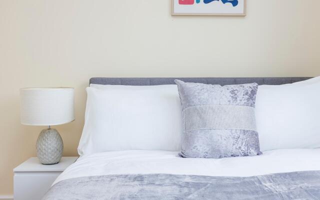 East Croydon Home - Contractors