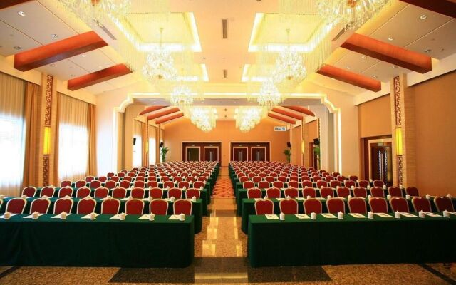 Gold Riverside Hotel