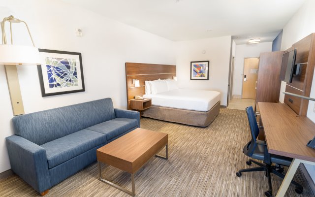 Holiday Inn Express & Suites Las Vegas SW - Spring Valley, an IHG Hotel