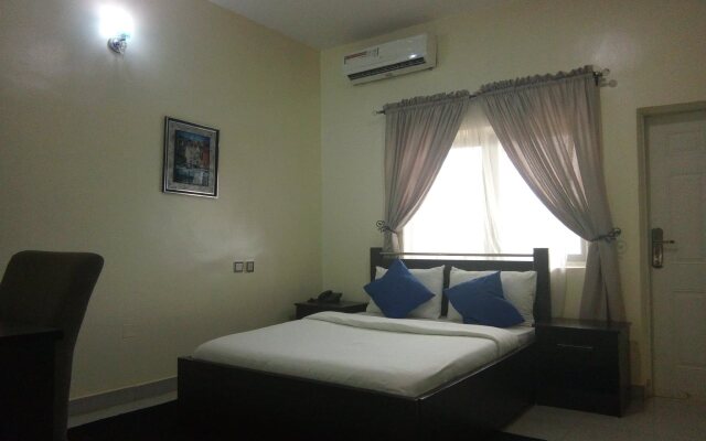 Orchid Suite & Apartment