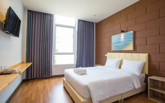The Zell Budget Hotel Buriam