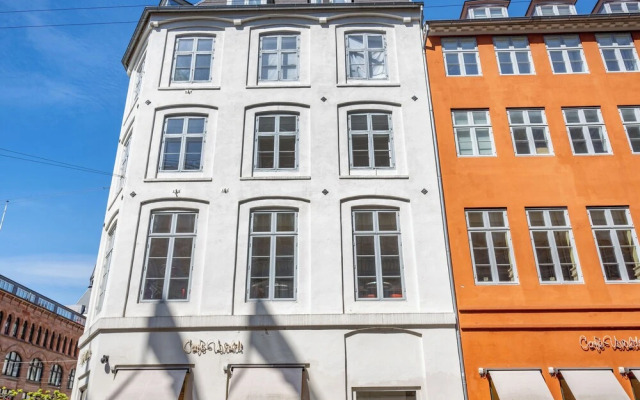 Sanders Regent Bright Apartment in City Center