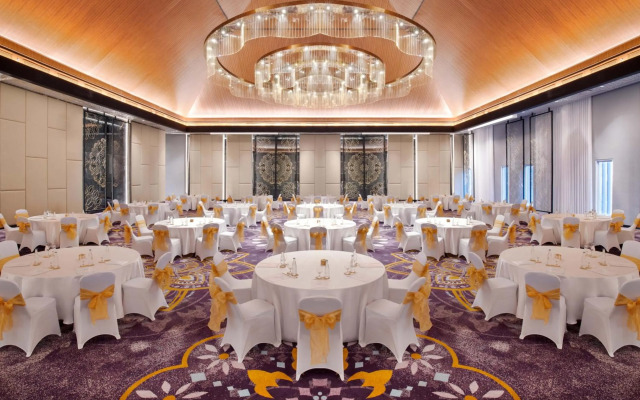 Grand Mercure Bali Seminyak Hotel