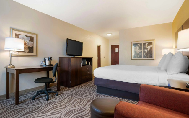 Best Western Plus Oak Mountain Inn