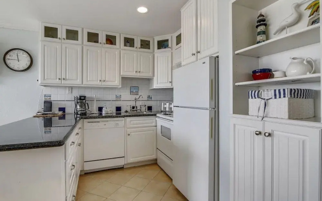 Seascape 1202 - 1 Br Condo