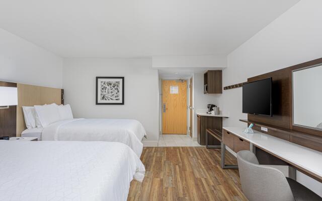 Holiday Inn Express Pensacola Beach by IHG