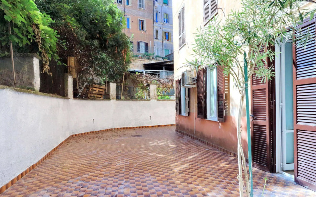 Giuliana Charming Rooms