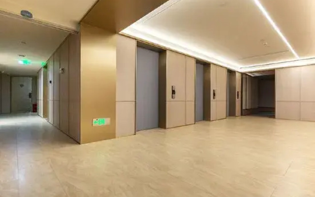 HanTing Hotel (Zhengzhou Dongzhan East Square Shangding Road)