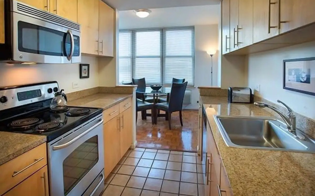 Premier Furnished Apt at Grove Pointe