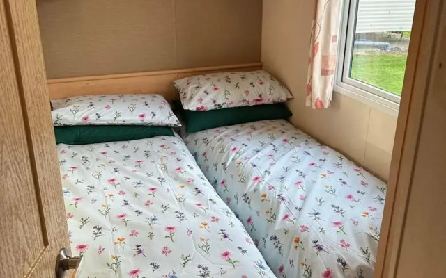 Seaside Escape Lodge at Martello Beach, Jaywick
