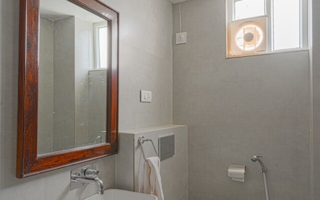Revaas Hotel