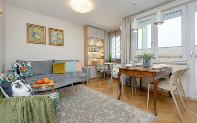 Retro-style Apartment Warsaw by Renters