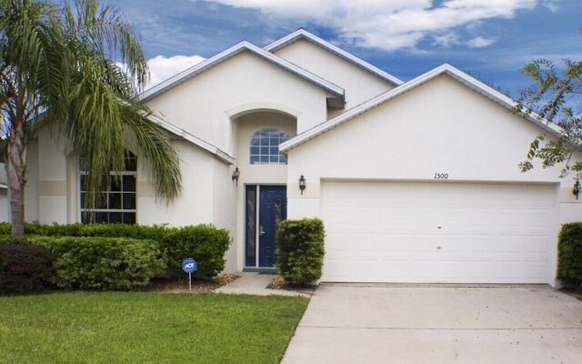 Mark's Sunrise Lakes Villa 4 Bedroom Home by Redawning