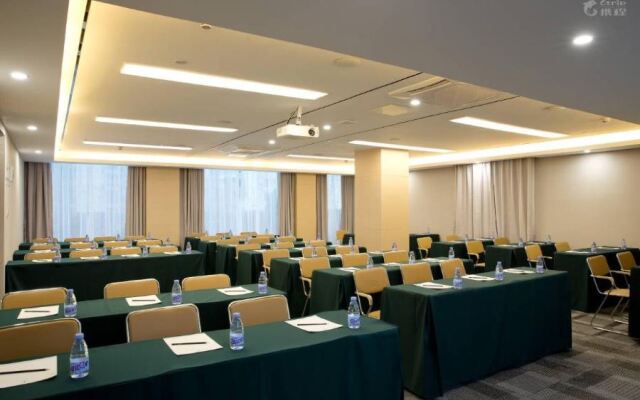 Lavande Hotels·Shenzhen North Railway Station Longhua Bus Terminal