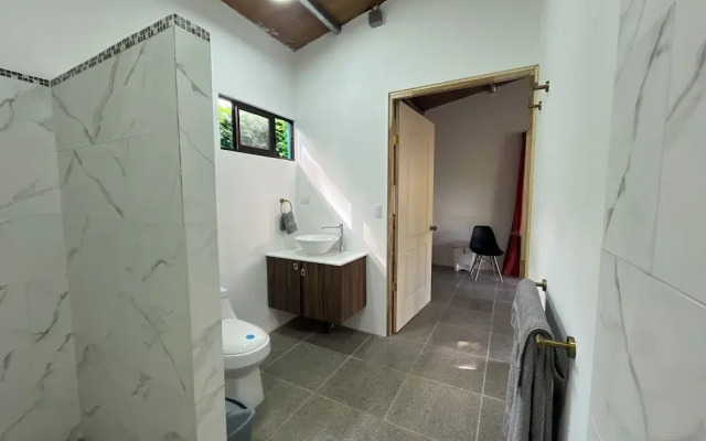 Uvita Oasis Retreat with Villa Cabins and Apartment