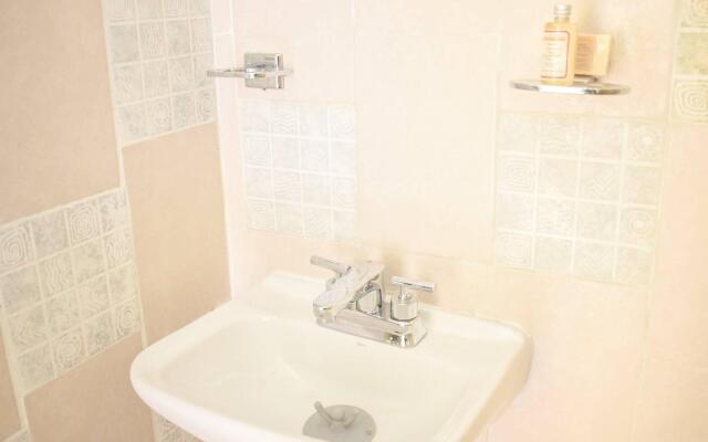 Room-cancun Guest House 5