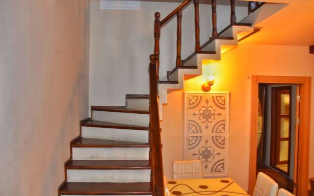 Ada Bungalow Hotel
