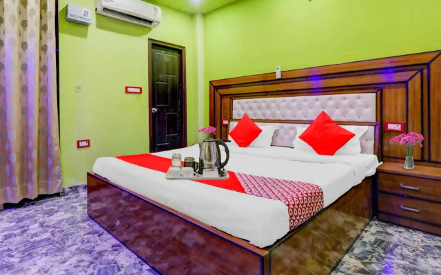 Oyo Flagship 703204 Hotel Quirk