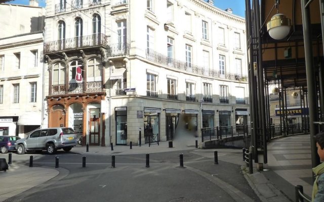 Gîte, Luxueux appartement T3 dans le Triangle D'Or "LES GRANDS HOMMES" Bordeaux