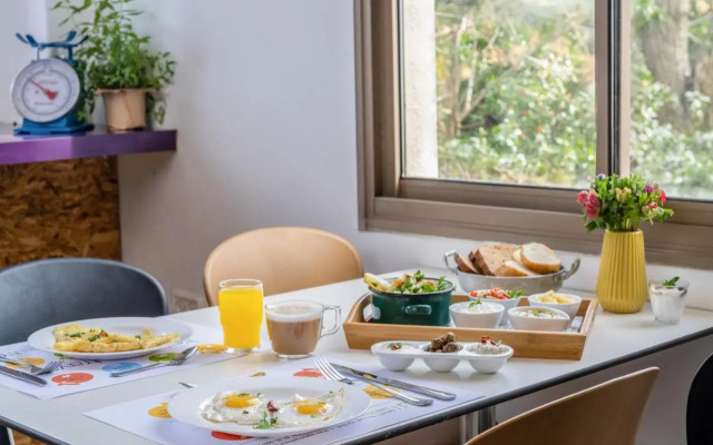 Metula Travel Hotel