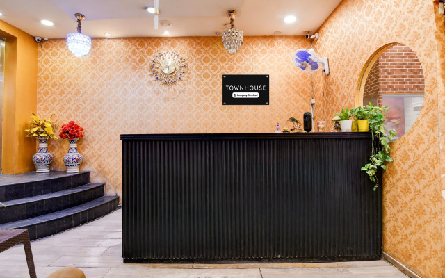 Hotel Mannat International