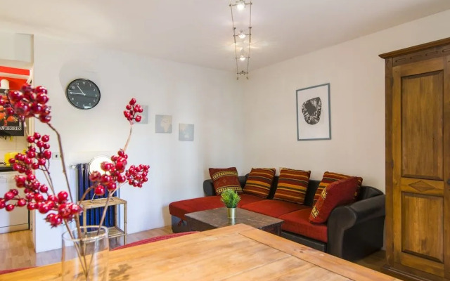 Nelson Mandela Forum Flat