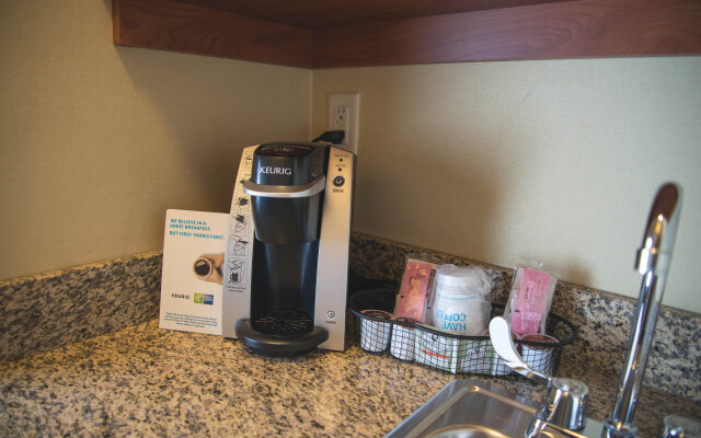 Holiday Inn Express & Suites Loveland by IHG