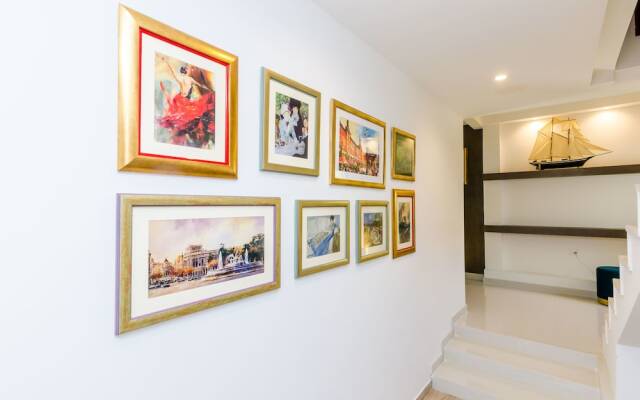 Villa Dolores Apartments