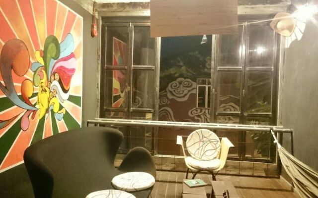 DIY Dorm - Hostel