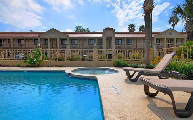 Americas Best Value Inn Kingsville