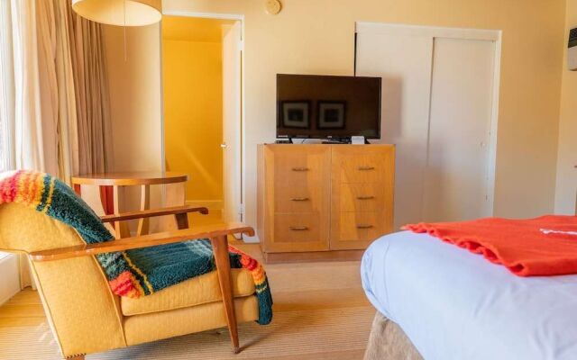 Mojave Resort - Adults Only