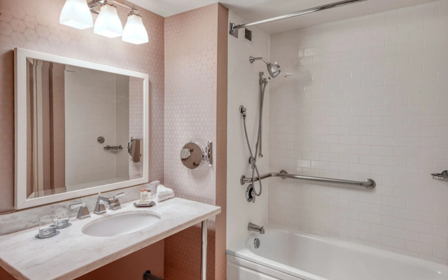 Sheraton Erie Bayfront Hotel